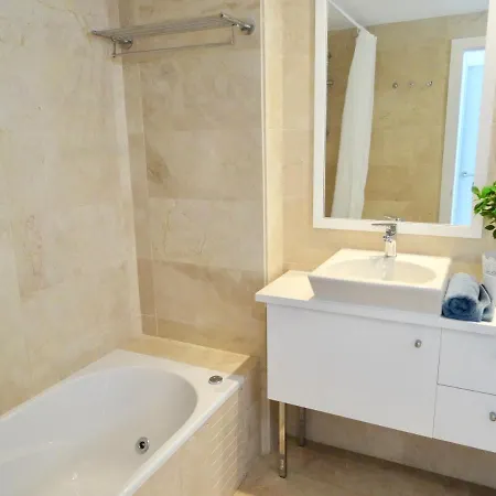 Casares Del Mar B1
