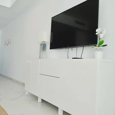 Casares Del Mar B1 *