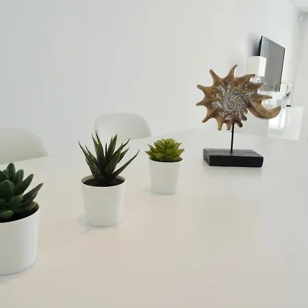 Casares Del Mar B1 Apartment *